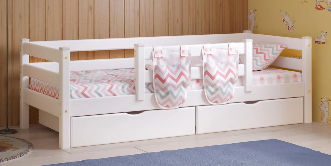 Кровать Соня-4 с защитой по центру Белый