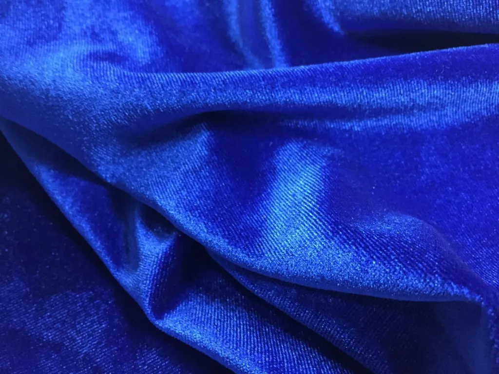 Материалы для обивки дивана: виды и особенности