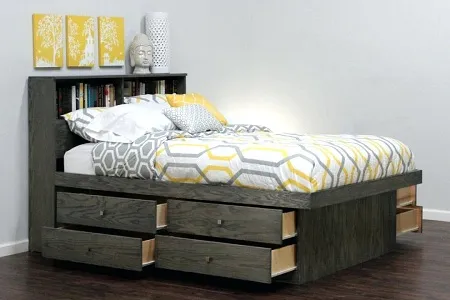 Кровать с четырьмя ящиками