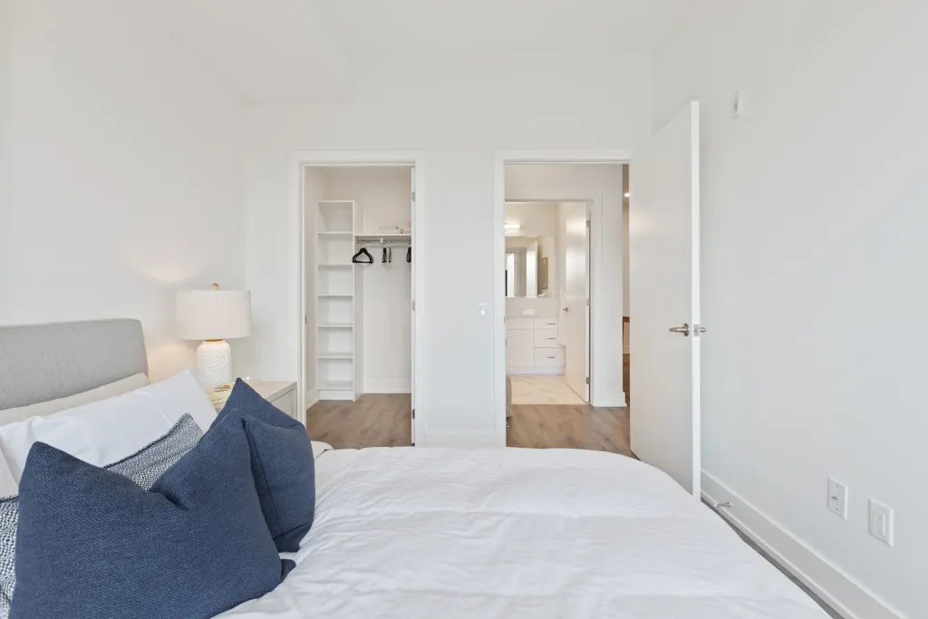 Планировка внутреннего пространства шкафа-купе: полезные советы с фото