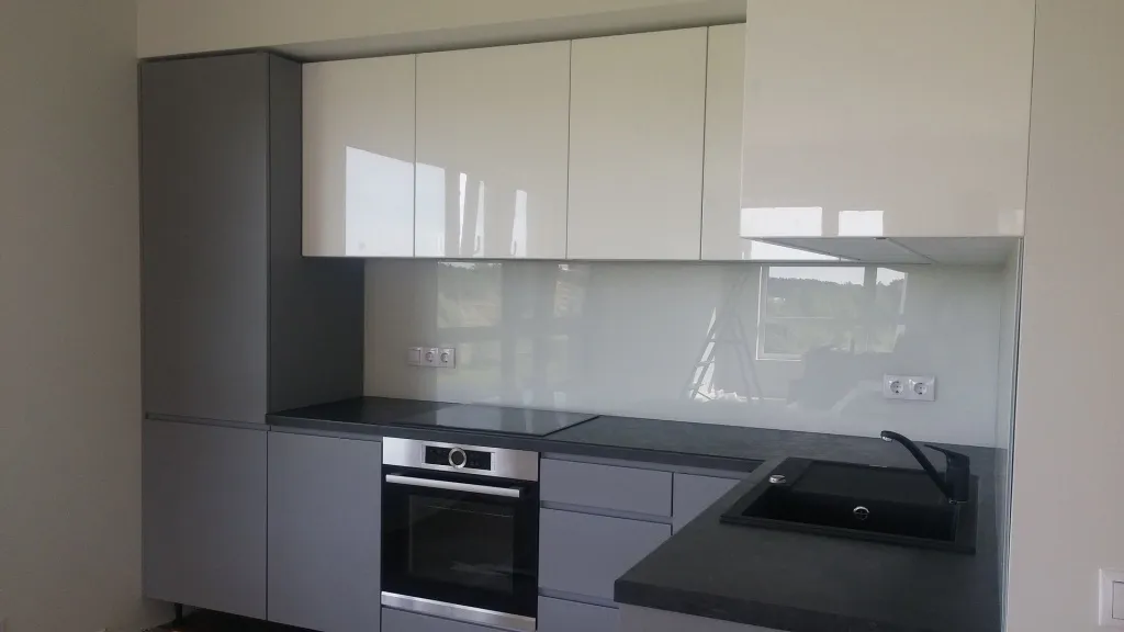 Матовая или глянцевая кухня: что лучше