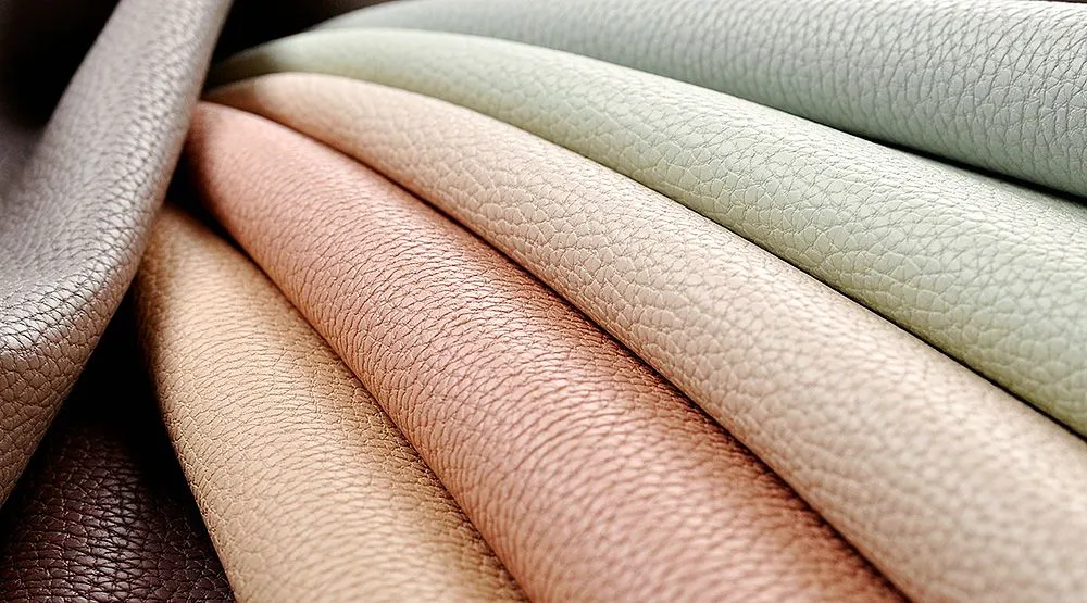 Материалы для обивки дивана: виды и особенности
