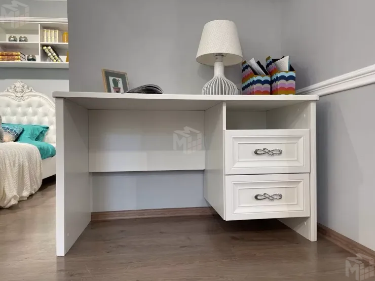 Стол письменный Мишель белый матовый