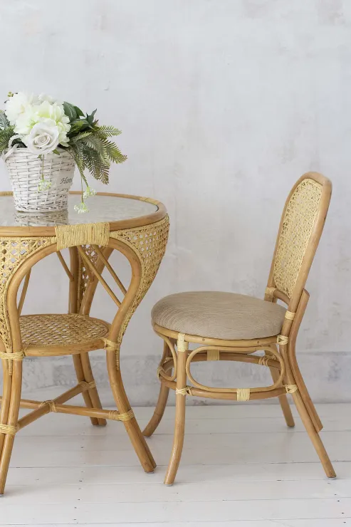 Стул из ротанга 04/19