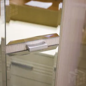 Шкаф зеркальный угловой