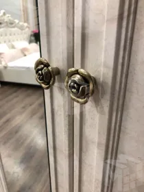 Шкаф Афина 2-дверный с зеркалом крем корень