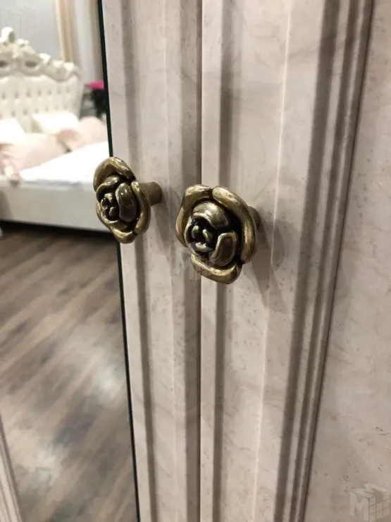 Шкаф Афина 2-дверный с зеркалом крем корень