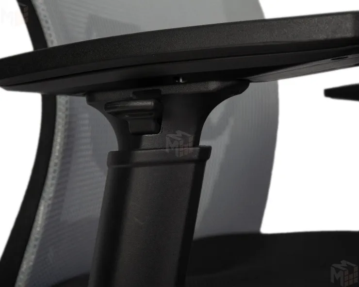 Офисное кресло для персонала DOBRIN NIXON (чёрный, серая сетка)