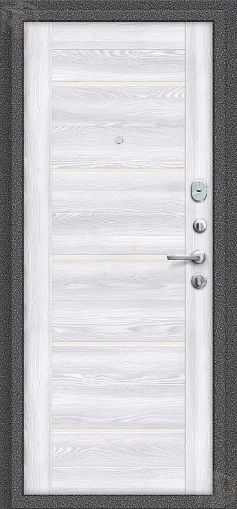 Входная металлическая дверь Тайга-9 Антик Серебряный/Царга