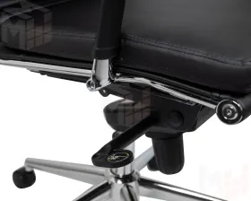 Офисное кресло для руководителей DOBRIN ARNOLD (чёрный)