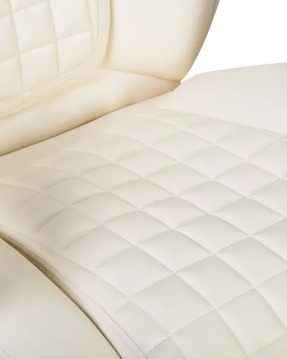 Офисное кресло для руководителей DOBRIN CHESTER (кремовый)