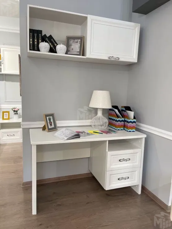 Стол письменный Мишель белый матовый