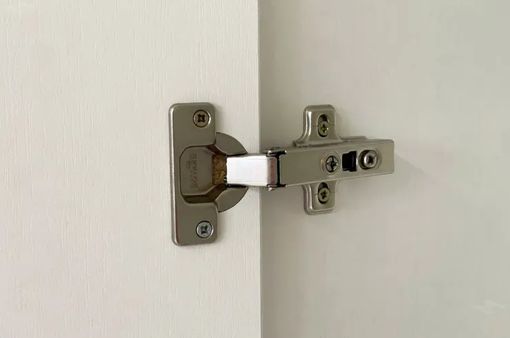 Шкаф трехдверный Ева  105.02 с зеркалом