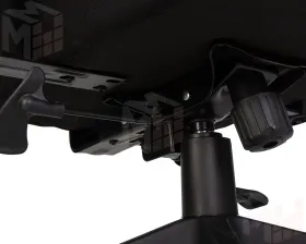 Офисное кресло для персонала DOBRIN TEODOR (чёрный)