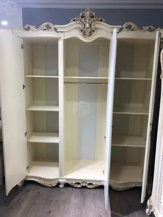 Шкаф Джоконда 3-дверный крем глянец