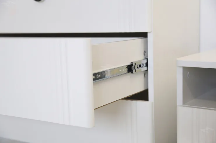 Комод Ева белое дерево/белый матовый