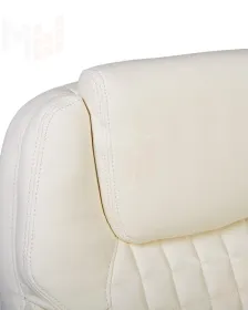 Офисное кресло для руководителей DOBRIN CHESTER (кремовый)