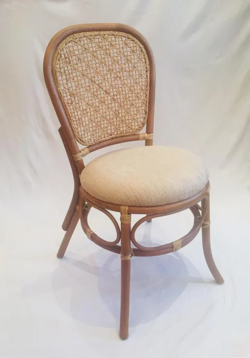 Стул из ротанга 04/19