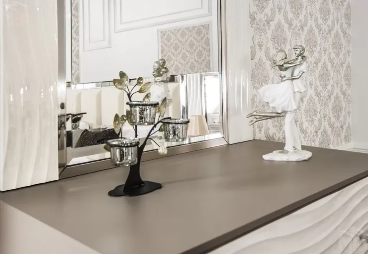 Зеркало Гравита ППУ белый глянец