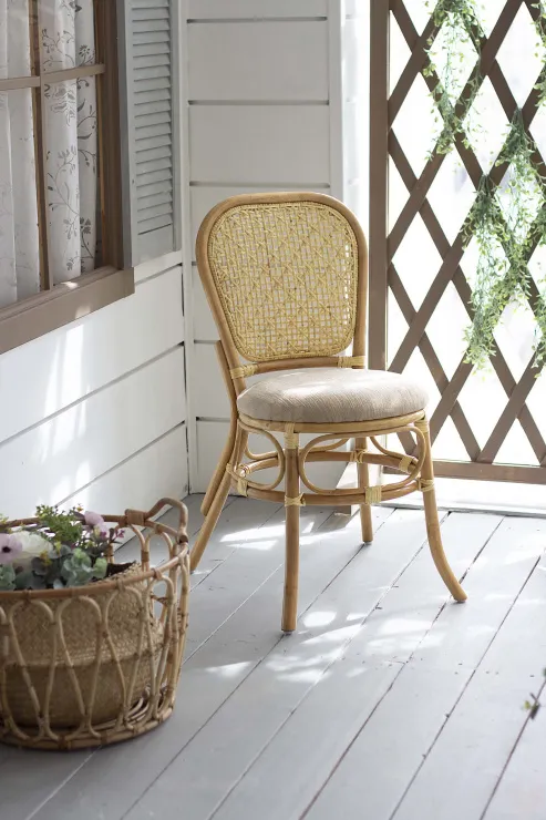 Стул из ротанга 04/19