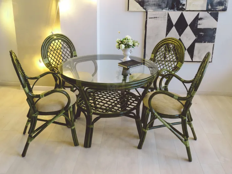 Стол обеденный из ротанга 22/02