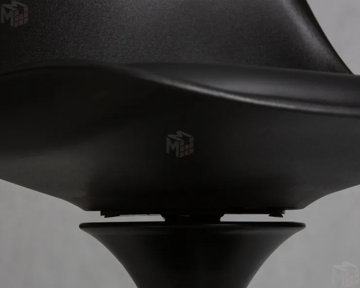 Стул обеденный DOBRIN TULIP (черное основание, цвет черный (B-03))