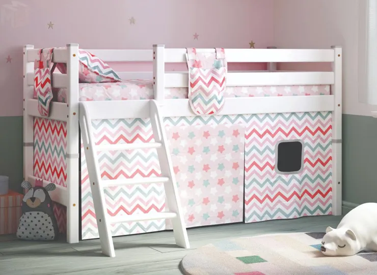 Низкая кровать Соня-12 с наклонной лестницей