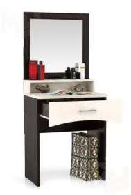 Туалетный столик с зеркалом