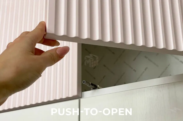 Антресоль трехдверная Зефир 119.01 белое дерево/пудра розовая (эмаль)