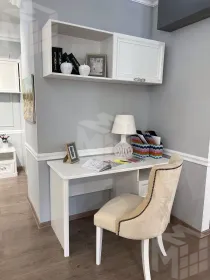 Полка навесная книжная Мишель белый матовый